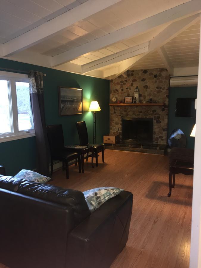 Webbers Lake Charlotte Motel Queen And Double Bed Exterior foto