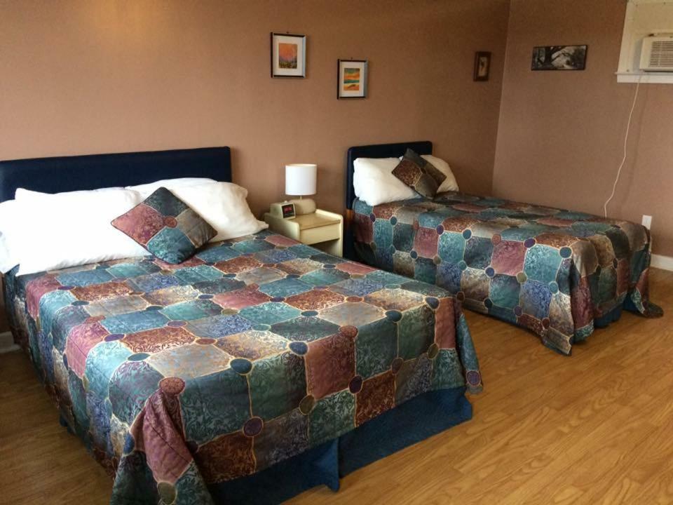 Webbers Lake Charlotte Motel Queen And Double Bed Exterior foto