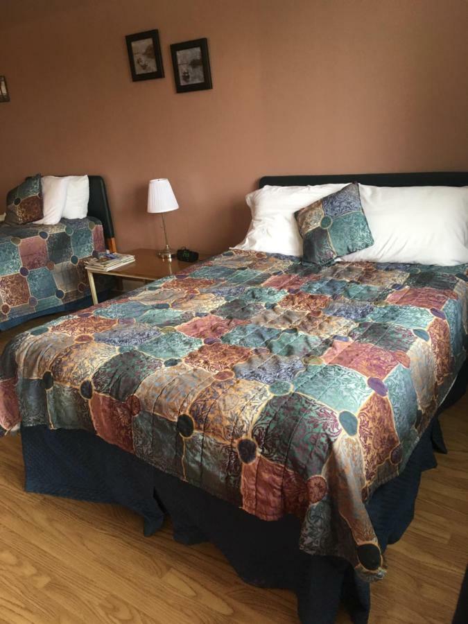 Webbers Lake Charlotte Motel Queen And Double Bed Exterior foto